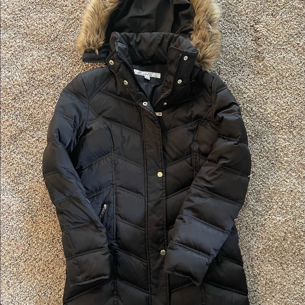 Kenneth Cole down jacket. Removable fur hood